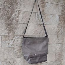 Load image into Gallery viewer, Delle Cose/Brown Horse Leather Shoulder Bag - OBEIOBEI
