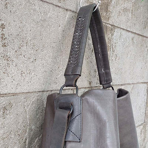 Delle Cose/Brown Horse Leather Shoulder Bag - OBEIOBEI