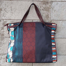 Load image into Gallery viewer, Ana Maison/Square Handbag (2 Color) - OBEIOBEI