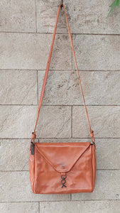 Munoz Vrandecic/Light Brown Shoulder Bag - OBEIOBEI