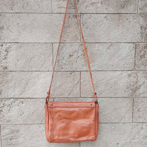 Munoz Vrandecic/Light Brown Shoulder Bag - OBEIOBEI