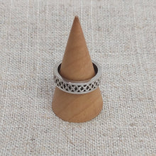 Load image into Gallery viewer, ORNER/Silver Totem Ring - OBEIOBEI