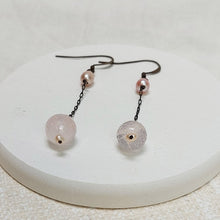 Load image into Gallery viewer, 5 Octobre/Rose Quartz Earrings - OBEIOBEI