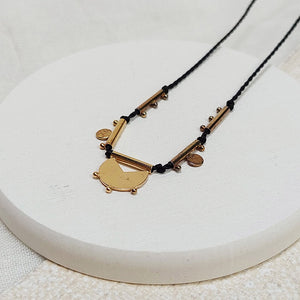 Polder/Black Pendant Necklace - OBEIOBEI