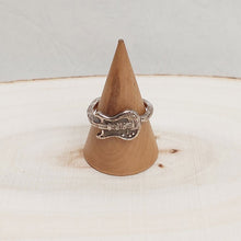 Load image into Gallery viewer, Cooperative de Creation/Silver Musical Instrument Ring - OBEIOBEI