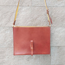 Load image into Gallery viewer, Jas M.B./Brown Leather Shoulder Bag - OBEIOBEI