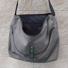 Load image into Gallery viewer, Jas M.B./Large Canvas Bucket Bag(Black/Grey) - OBEIOBEI