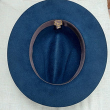 Load image into Gallery viewer, Doria/Navy Felt Fedora Hat - OBEIOBEI