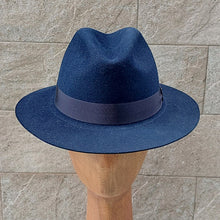 Load image into Gallery viewer, Doria/Navy Felt Fedora Hat - OBEIOBEI