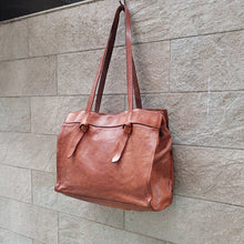 Load image into Gallery viewer, Campomaggi/Cognac Tote Bag - OBEIOBEI