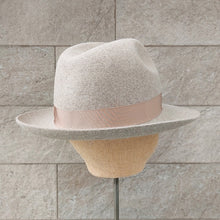 Load image into Gallery viewer, Borsalino/Camel fedora hat(Wild brim) - OBEIOBEI
