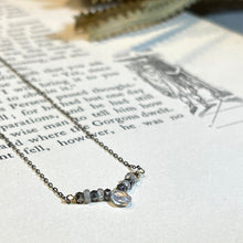 Load image into Gallery viewer, 5 Octobre/Pierre de Lune necklace - OBEIOBEI