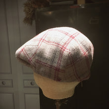 Load image into Gallery viewer, Doria/Beige Check Flat Cap - OBEIOBEI