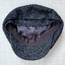 Load image into Gallery viewer, Doria/Black Newsboy Cap - OBEIOBEI