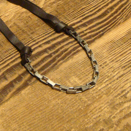 WHITEVALENTINE/Long leather necklace - OBEIOBEI