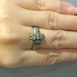 WHITEVALENTINE/Cross gothic thin ring - OBEIOBEI