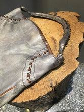 Load image into Gallery viewer, Numero 10/Super soft grey lambskin hobo - OBEIOBEI