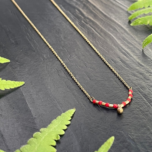 Medecine Douce/Gold-red beads necklace - OBEIOBEI