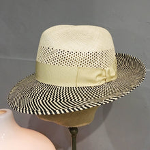 Load image into Gallery viewer, Borsalino/Two tone wide brim Panama hat - OBEIOBEI