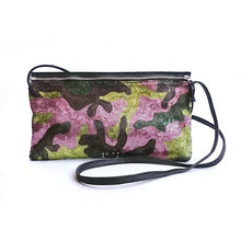 Load image into Gallery viewer, Delle Cose/Two-way flat clutch (Camouflage Sequin/Black) - OBEIOBEI