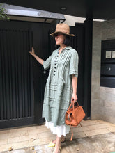 Load image into Gallery viewer, Delle Cose/Light brown square tote with shoulder strap - OBEIOBEI