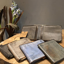 Load image into Gallery viewer, Reptile&#39;s House/Leather Wallet (3 Color) - OBEIOBEI