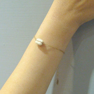 Medecine Douce/White ossicle bracelet - OBEIOBEI