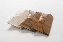 Load image into Gallery viewer, Tesler Mendelovitch/非洲胡桃原木手拿包 - OBEIOBEI