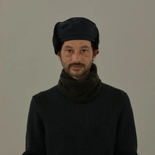 Load image into Gallery viewer, 日本設計師帽款/Two-ways Aviator Hat (Black/Brown) - OBEIOBEI
